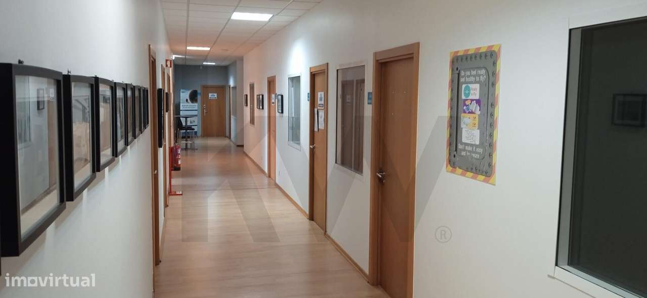 Armazém Prior Velho - Arrendado Oportunidade de Investimento - Grande imagem: 4/14