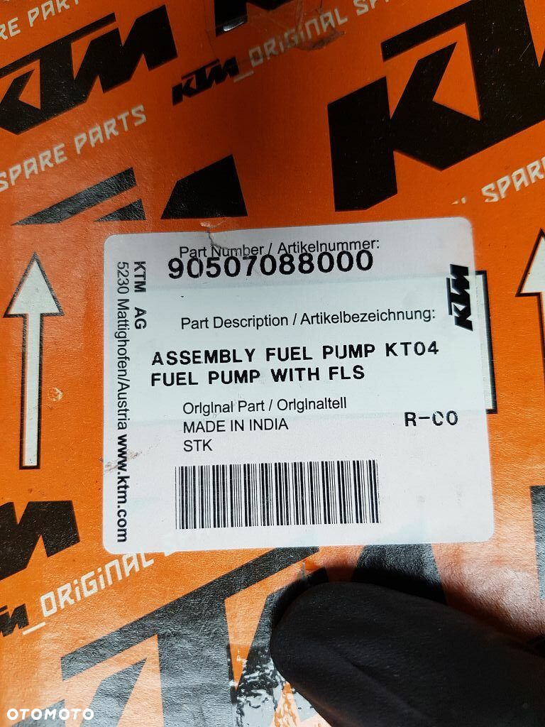 Pompa paliwa KTM RC 125 / 200   90507088000 - 7