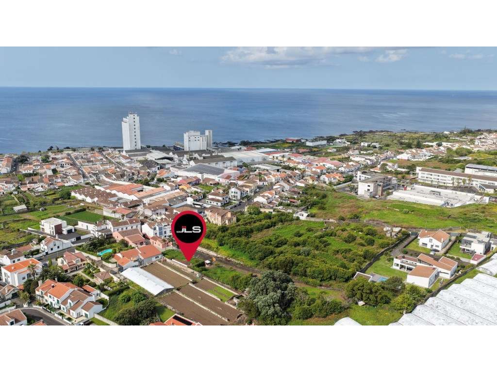 Moradia V4 com Apartamento T1 Anexo, Totalmente Remodelada - Centro...-50