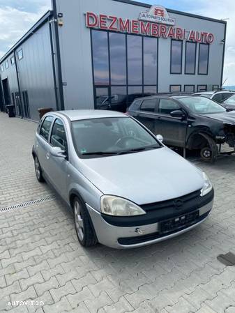 Dezmembram Opel Corsa C 1.8 benzina an fabr 2004 - 1