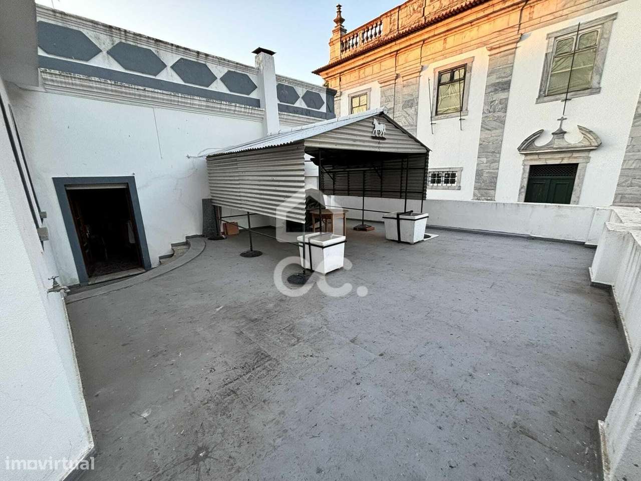 Moradia com 4 quartos no centro da cidade com garagem-1