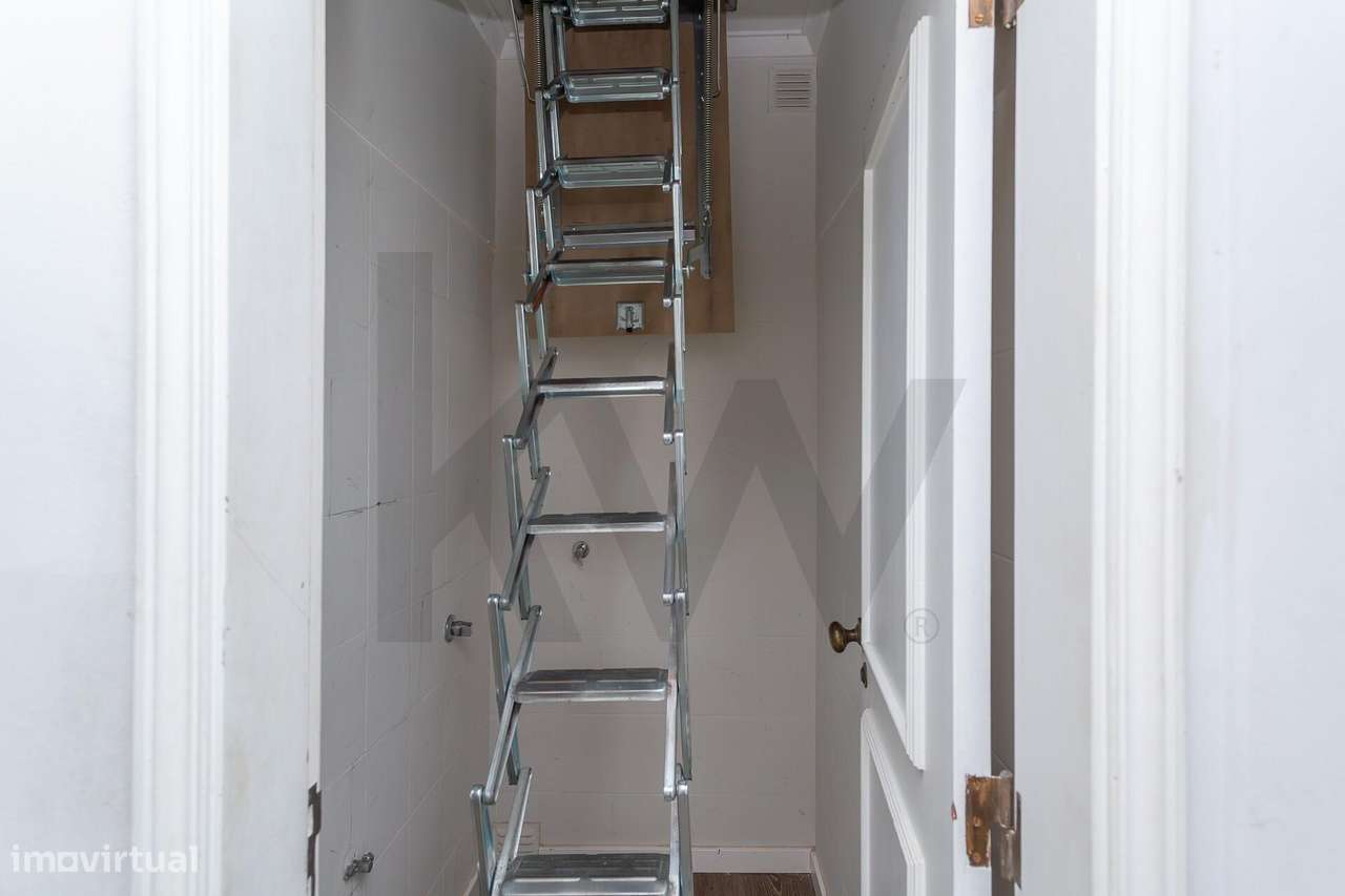 Andar de Moradia T2-32