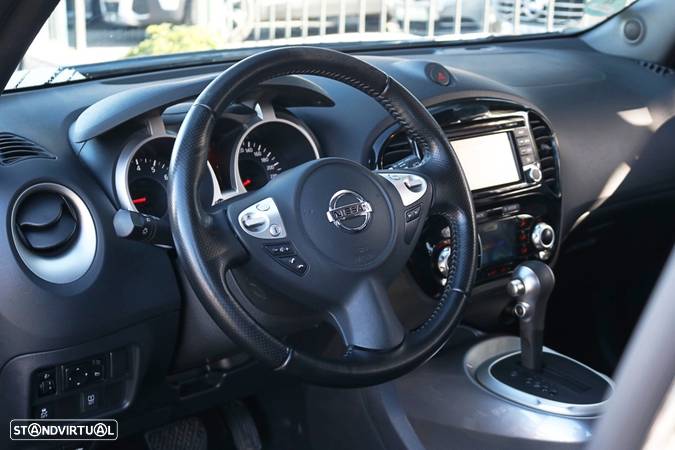 Nissan Juke 1.6 N-Connecta P.E.1 Black T.Xtronic - 9