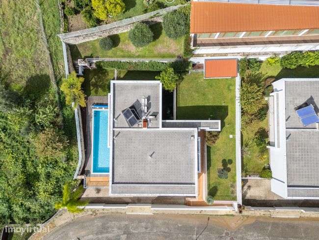 Exclusiva Moradia Individual Moderna e Luxuosa-36