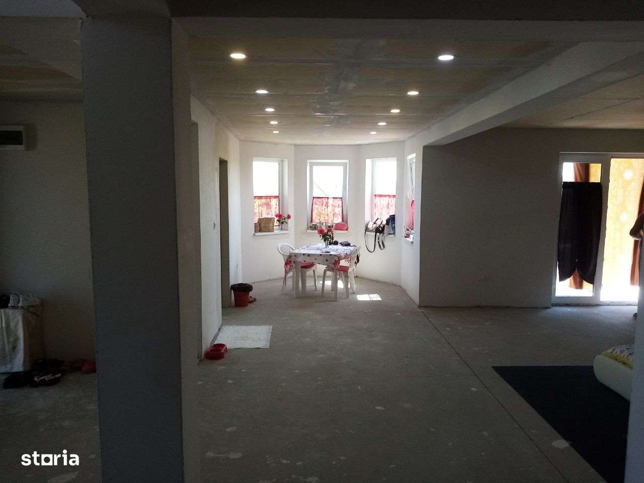 Vilă P+E+M și teren 780 mp,Deva-10