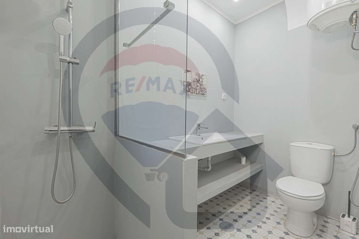 Moradia T3 Renovada no Centro Histórico de Évora – Charme Único-23