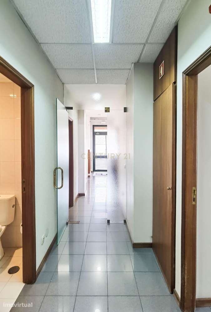 Clínica Dentária - Oportunidade Única! - Grande imagem: 2/15