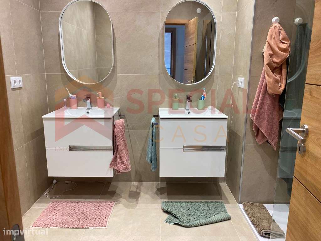 Apartamento T3+1 em Arcozelo-21