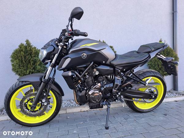 Yamaha MT - 5