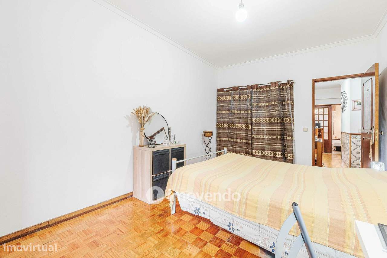 Apartamento T2 com arrecadação, em Agualva-20