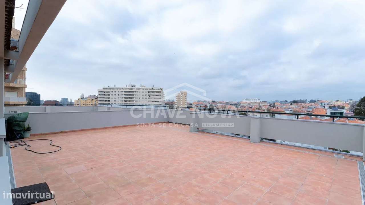 T4 c/ Terraço e Garagem Box na Boavista - Grande imagem: 5/19