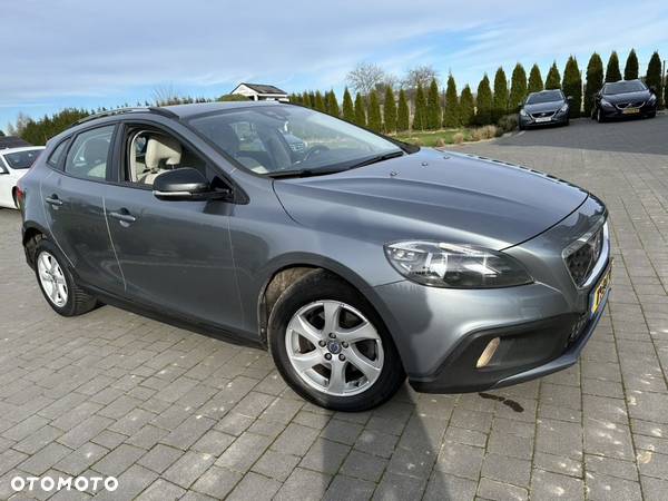 Volvo V40 Cross Country D2 Momentum - 4