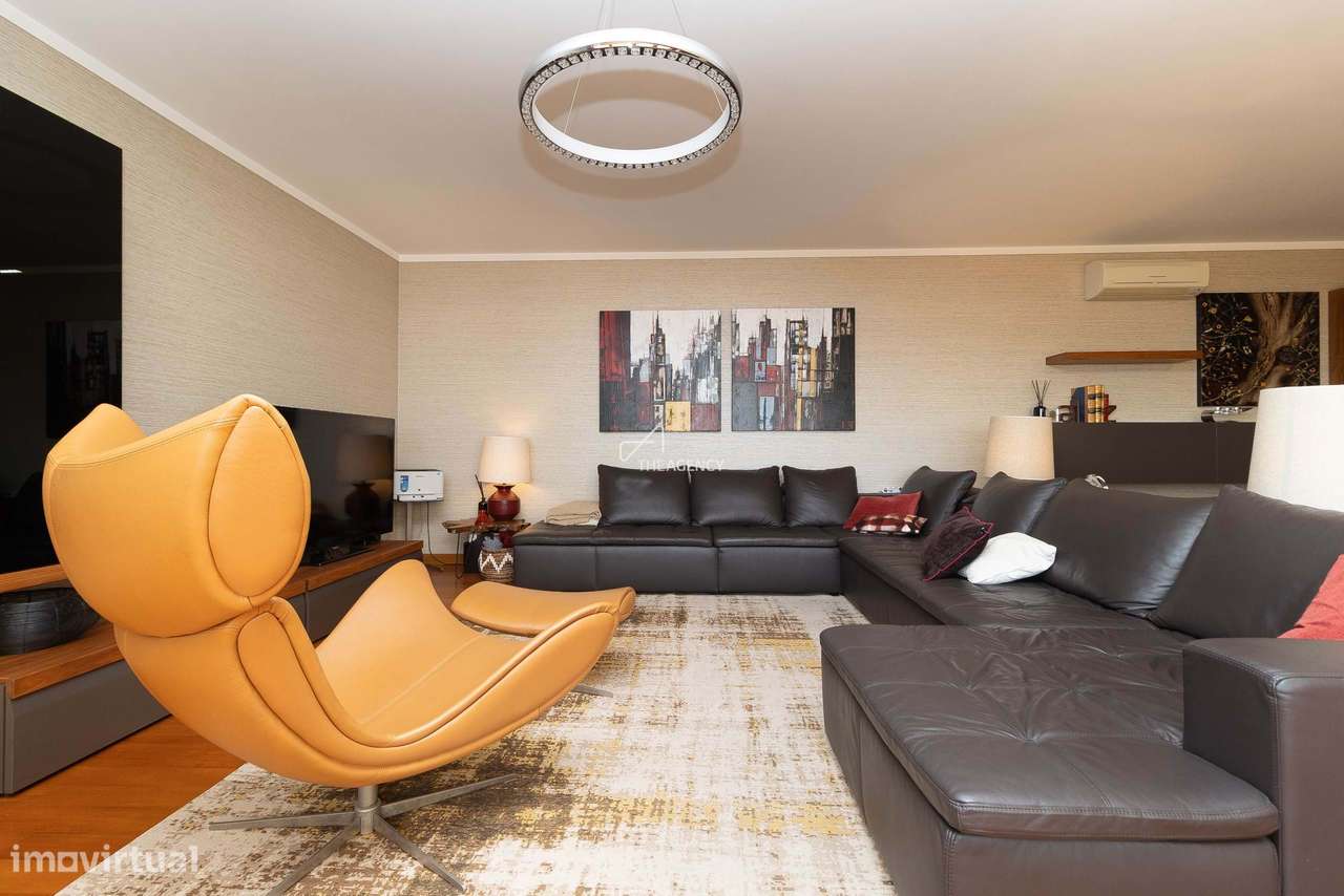 Apartamento T4 no bairro nobre do Restelo - Grande imagem: 2/31