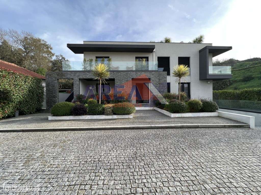 Exclusivo e diferenciador! T3 no rés do chão, com garagem fechada e...-5