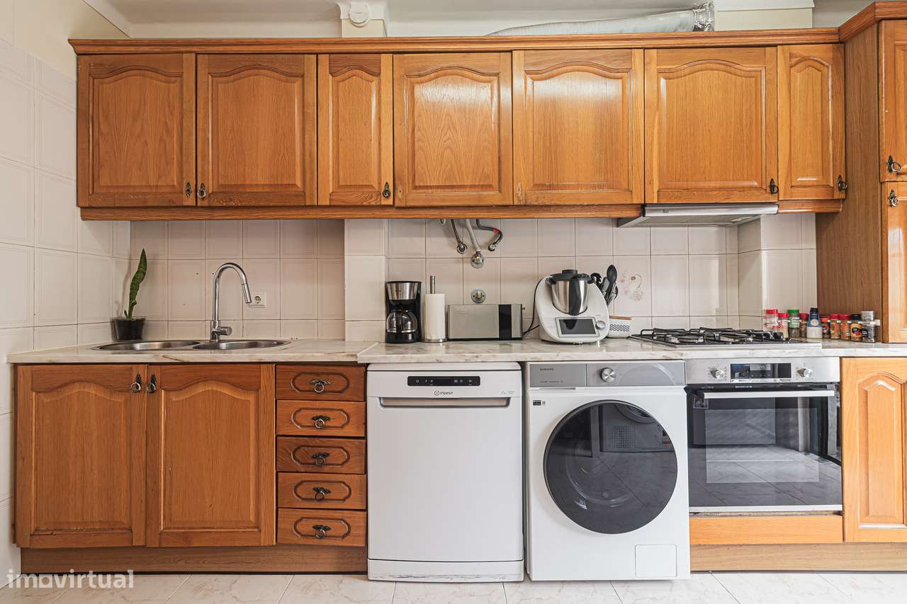 Apartamento num Primeiro Andar na Quinta do Conde-9