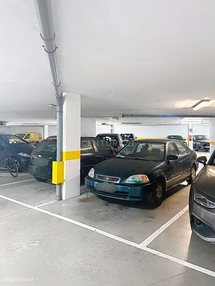 Apartamento T2 com Vista Panorâmica em Beato, com vigilância no condôm-25