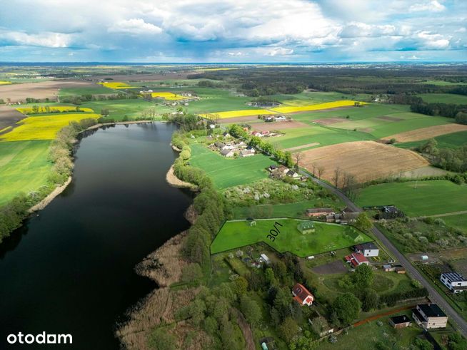 siedlisko nad jeziorem | stodoła | domek | natura