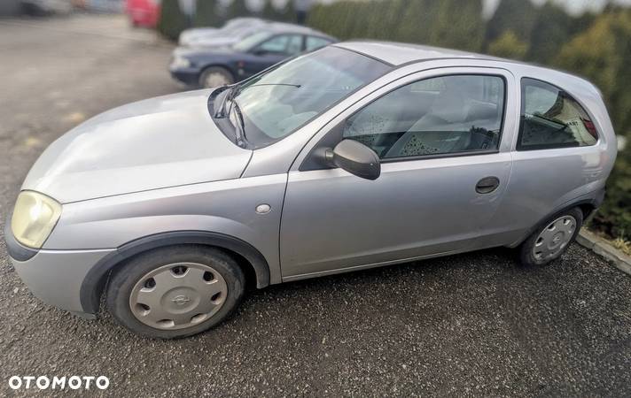 Opel Corsa C 1.0L FWD 2002 na części - 3