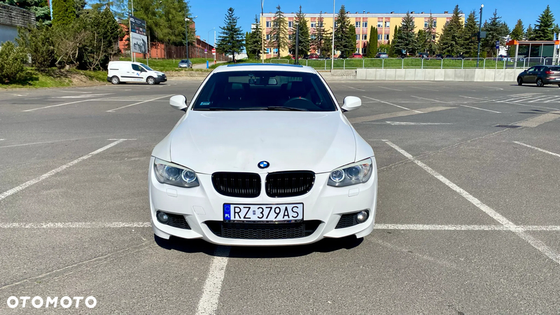 BMW Seria 3 335i Coupe - 3