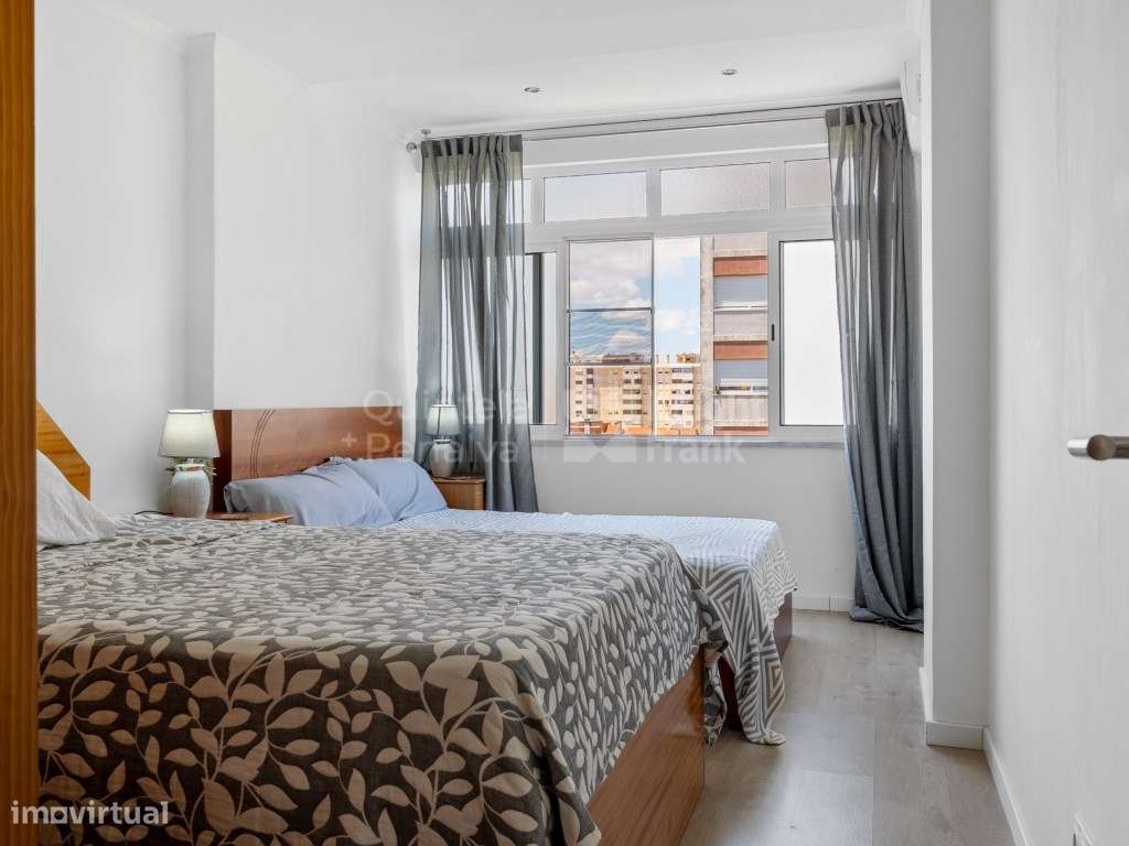 Apartamento T2 remodelado para venda em Verderena, Barreiro-16