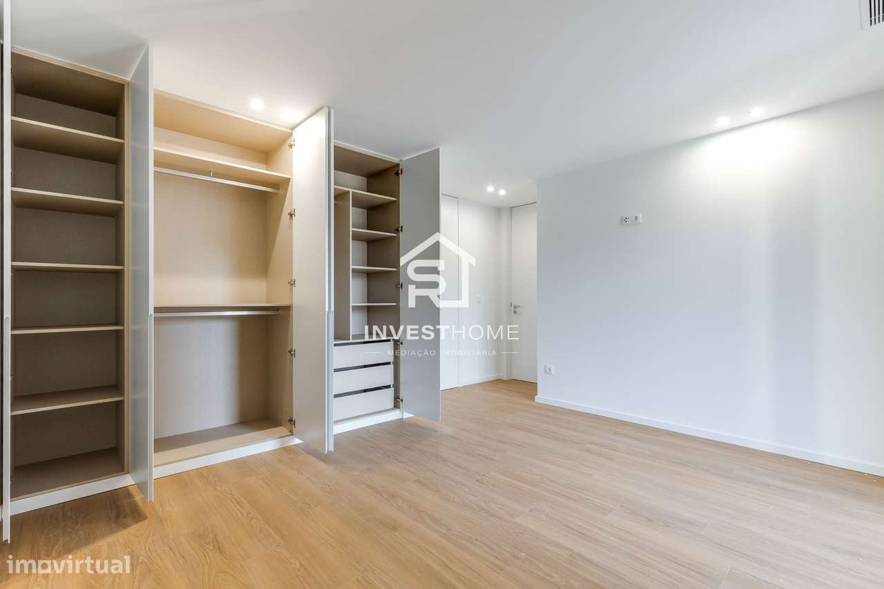 Apartamento T3 | Novo 2025 | Pronto a Escriturar | Varanda | Box-28