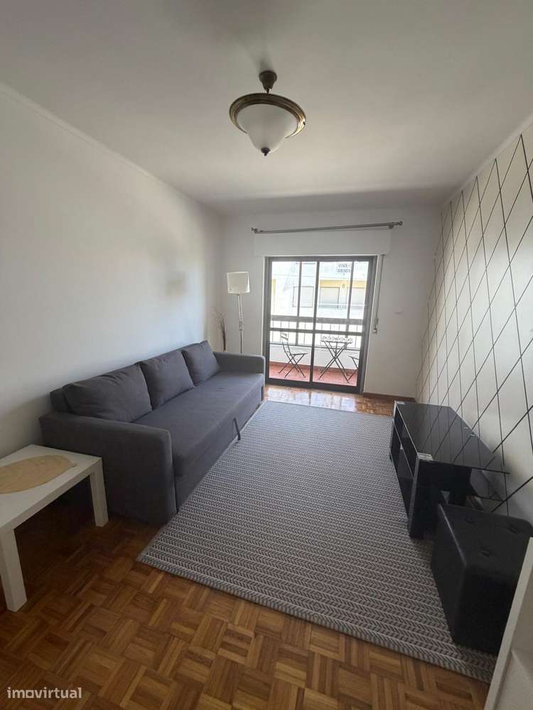 Apartamento T1 mobilado a dois passos da praia – Praia da Areia Branca