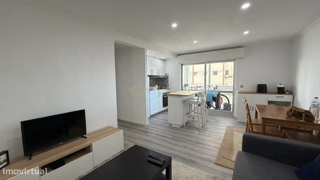 APARTAMENTO T1 REMODELADO – Monte Abraão, Queluz - Grande imagem: 5/17