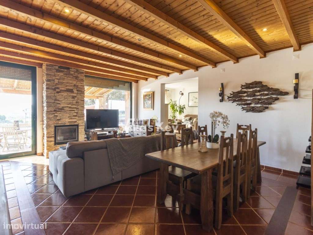 Espetacular casa de campo T4 com amplo terreno rústico - Grande imagem: 2/44