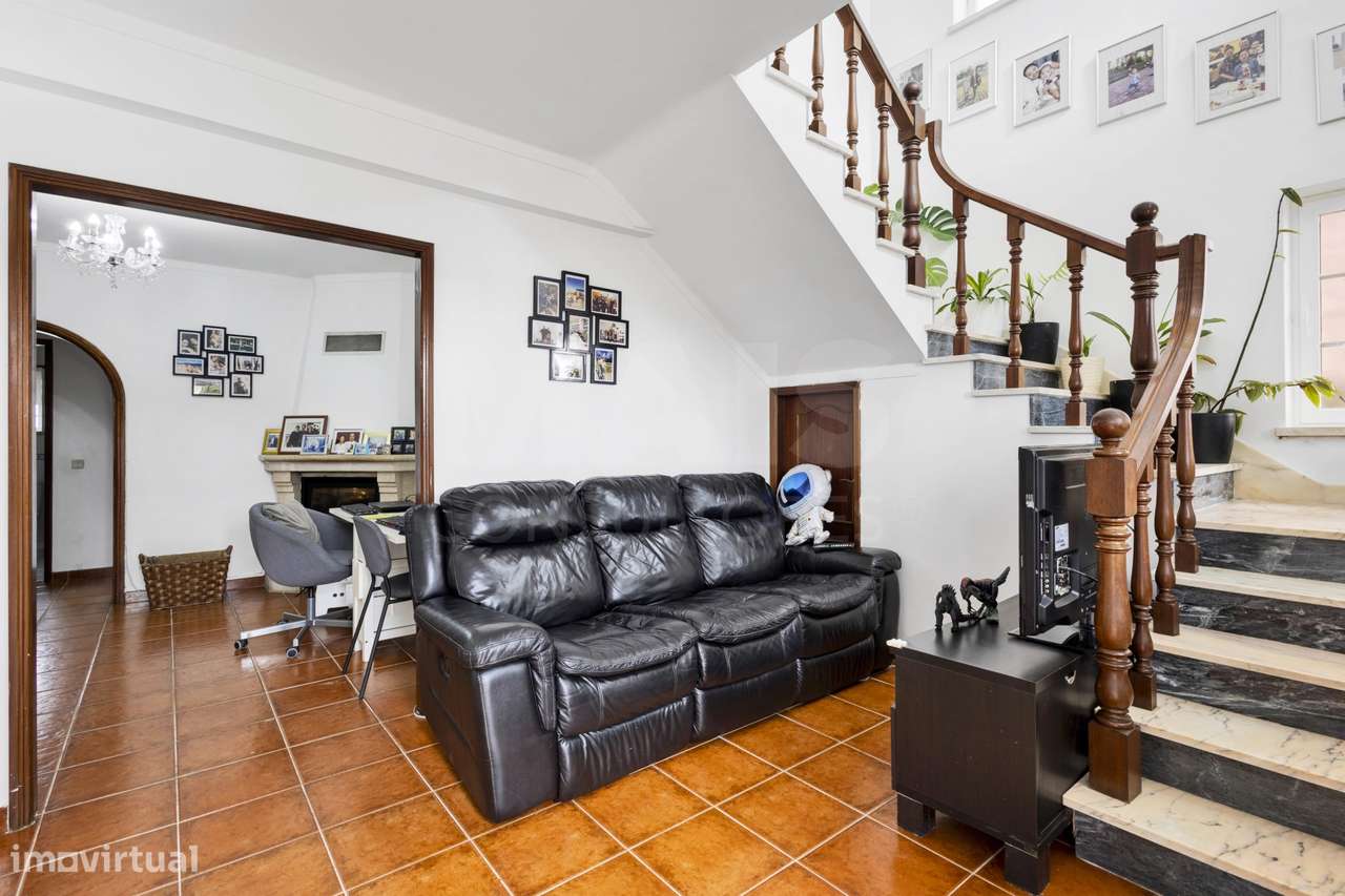 Moradia T4 com garagem em Serra d'el Rei - Grande imagem: 4/33