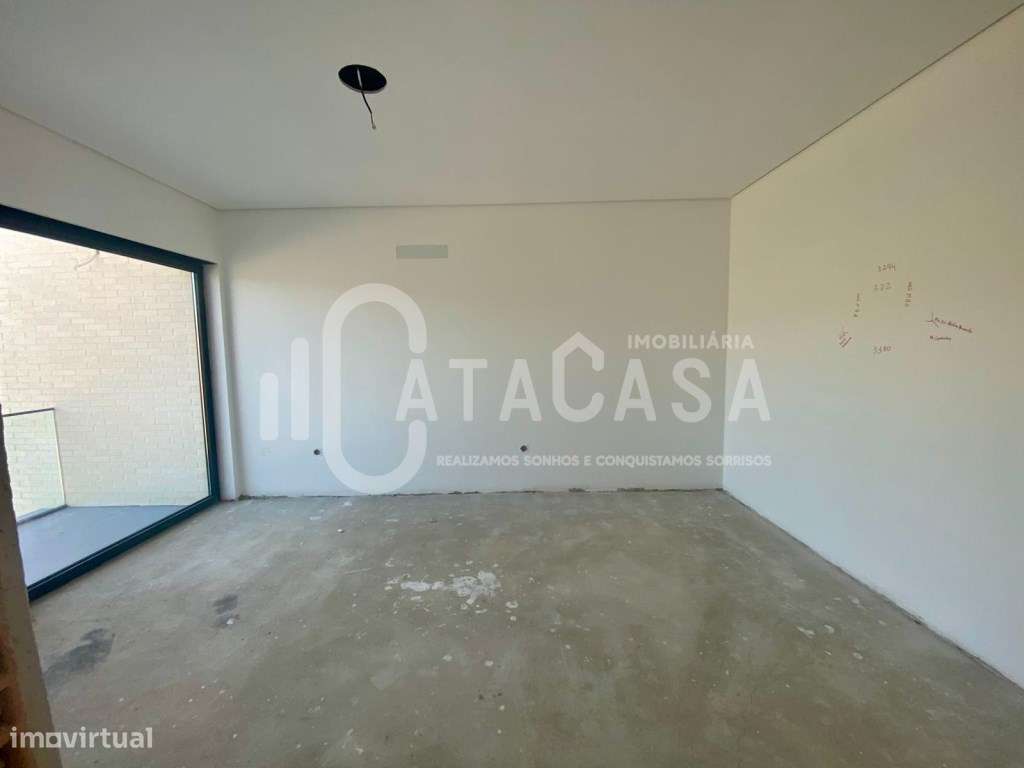Moradia Geminada T3+1 Nova para Venda em Anadia-23