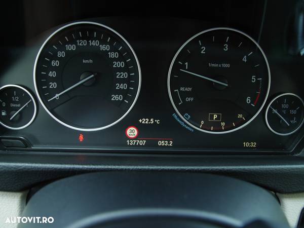 BMW Seria 3 320d Touring xDrive Aut. Luxury Line - 9