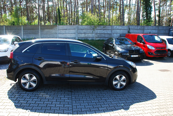 Kia Niro 1.6 GDI Hybrid Business Line - 31