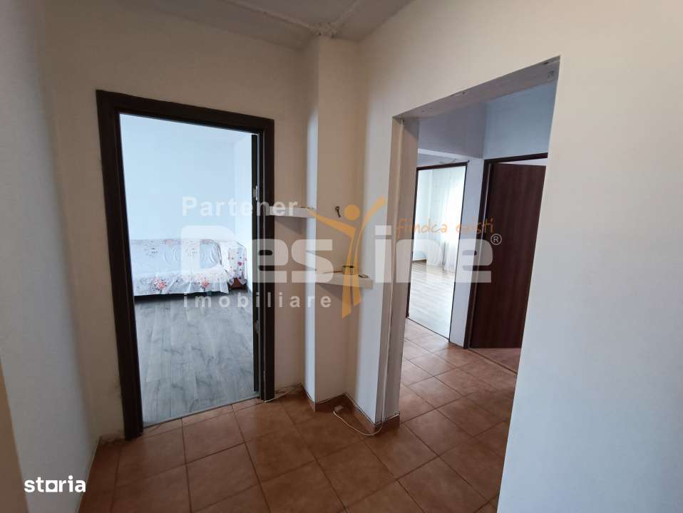 Apartament 3 camere, decomandat, langa Mall Vitan