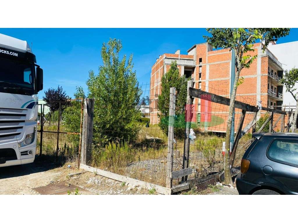 Lote de Terreno para Construção 4 pisos + Cave em Rio Maior ***RIOM... - Grande imagem: 4/4