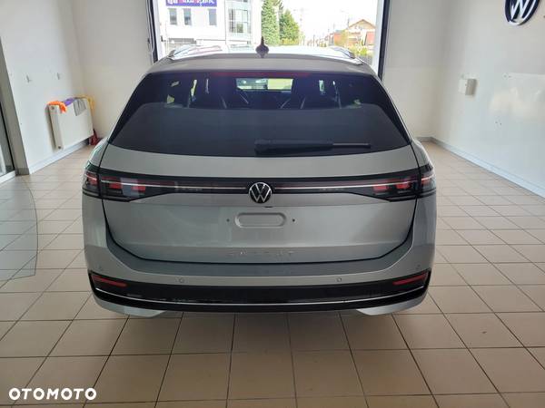 Volkswagen Passat 2.0 TDI SCR Elegance DSG - 5