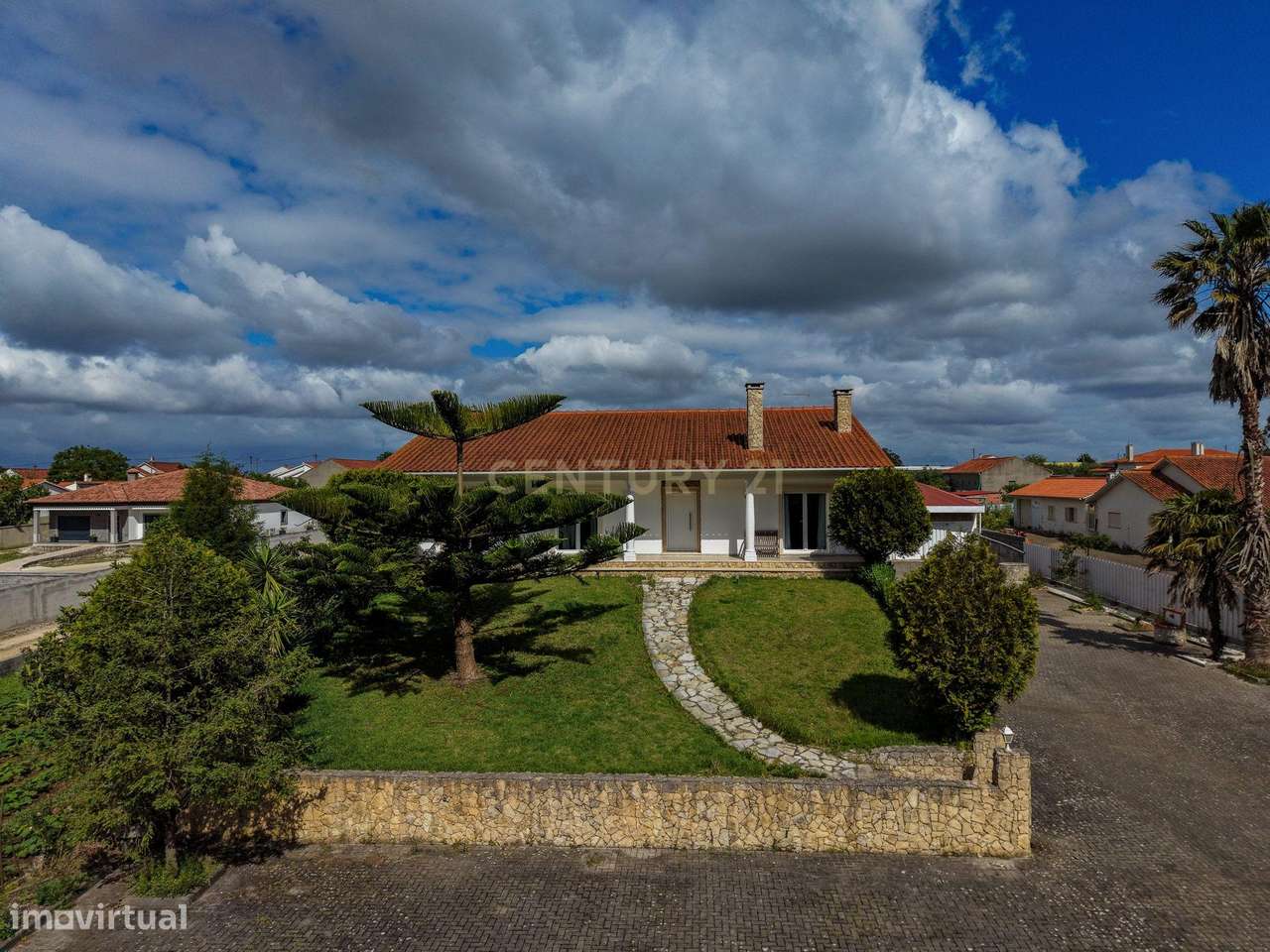 Casa Renovada em Aljubarrota, Alcobaça - 4 Quartos e Jardim-27