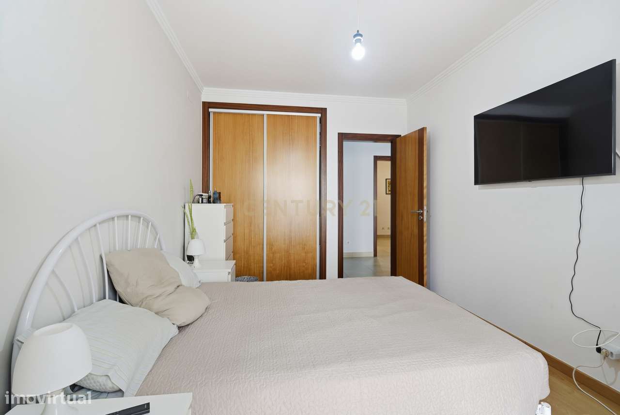 Apartamento T3 com terraço e churrasqueira – Merceana, Alenquer-19