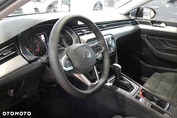 Volkswagen Passat 1.5 TSI EVO Business DSG - 11