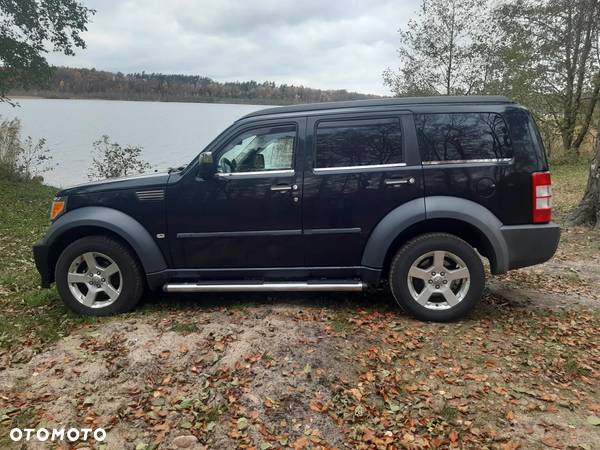 Dodge Nitro - 1