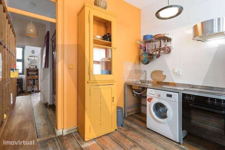 Moradia / Prédio na Graça, Vila Berta, renovado, com pátio e varanda - Grande imagem: 3/19