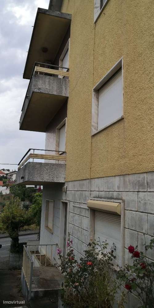 Moradia de R/C, 1º Andar, 2º Andar e Sótão em Proença-a-Nova-10