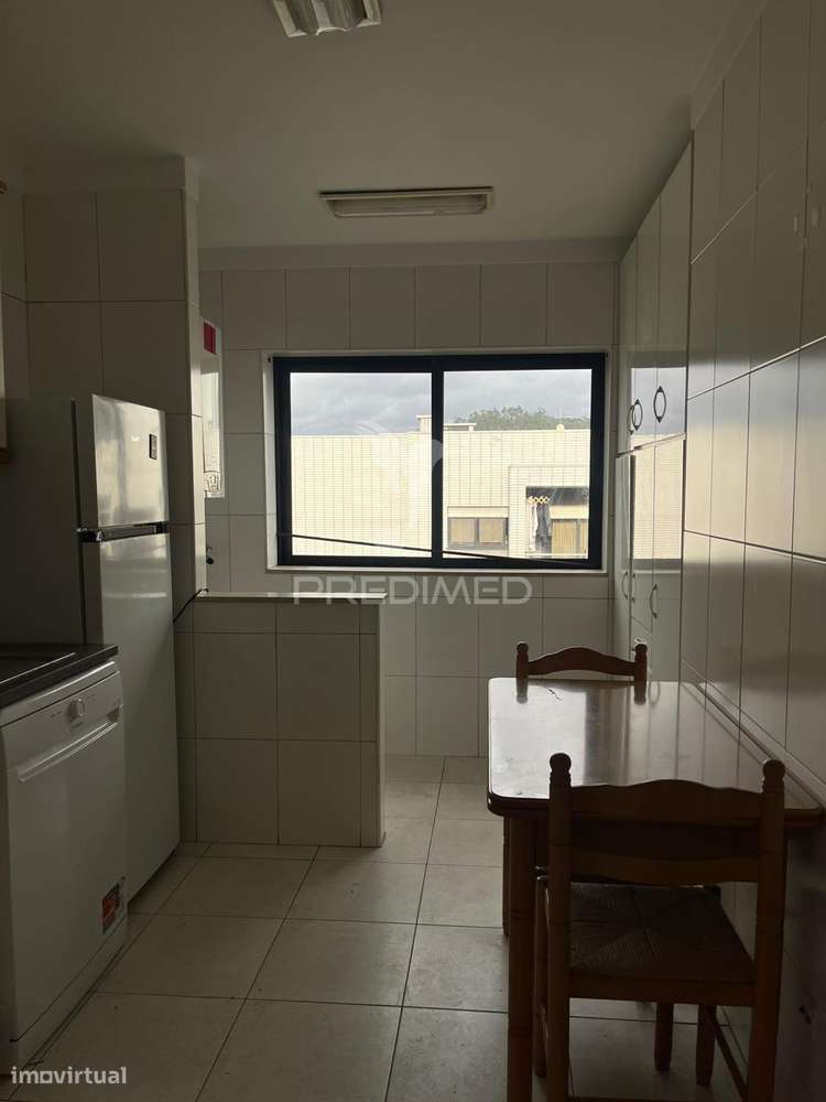 Apartamento T2 em Creixomil com garagem - Grande imagem: 4/15