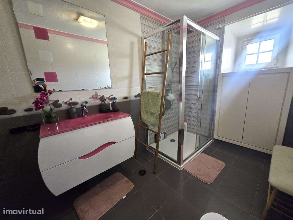 Moradia T2 com 12.250 m² de Terreno junto à Praia Fluvial das Azenh...-12