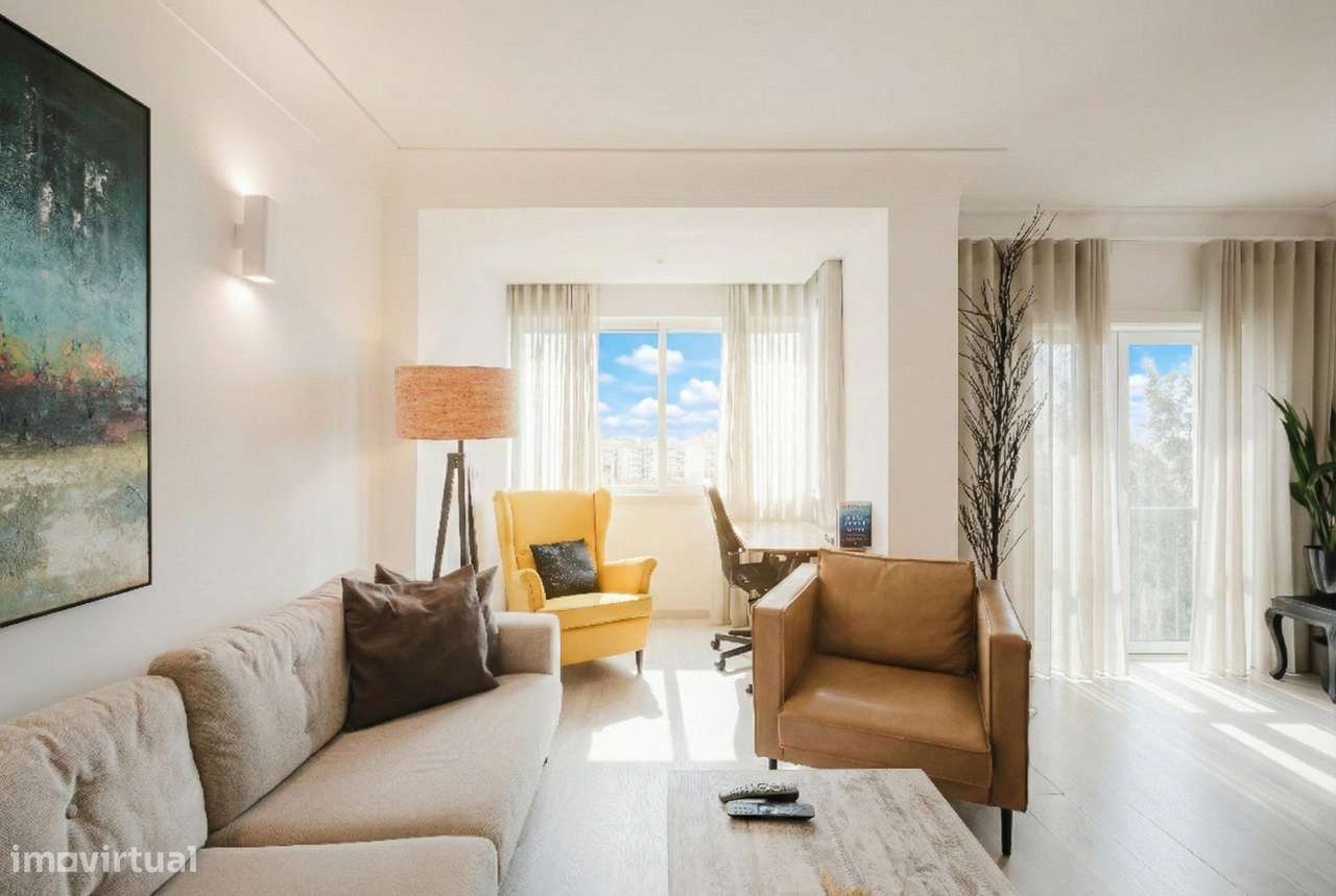 Apartamento T2 com Elevador em Zona Central de Alcabideche | 2 km... - Grande imagem: 2/21