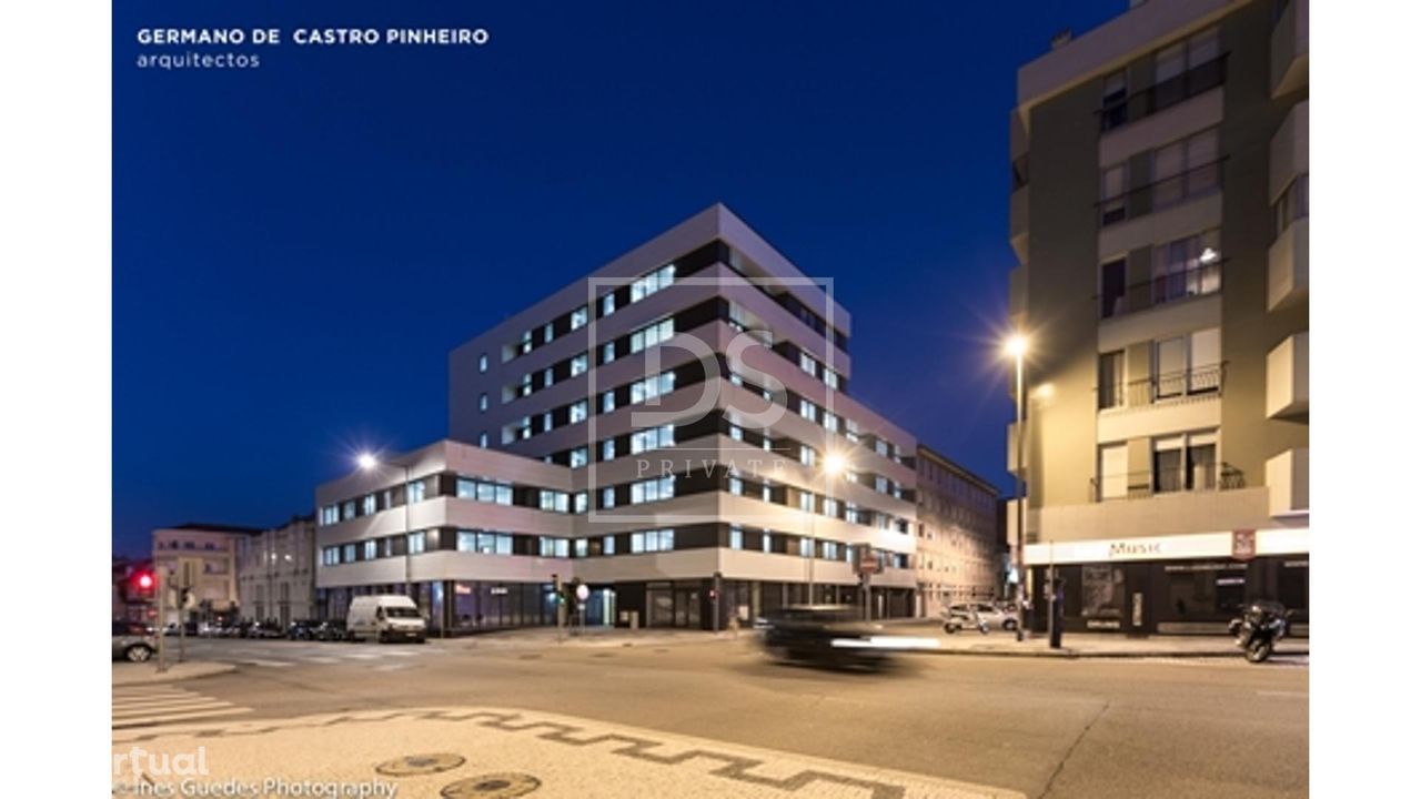 Apartamento T2 pronto a habitar em plena Av.da Boavista no Porto