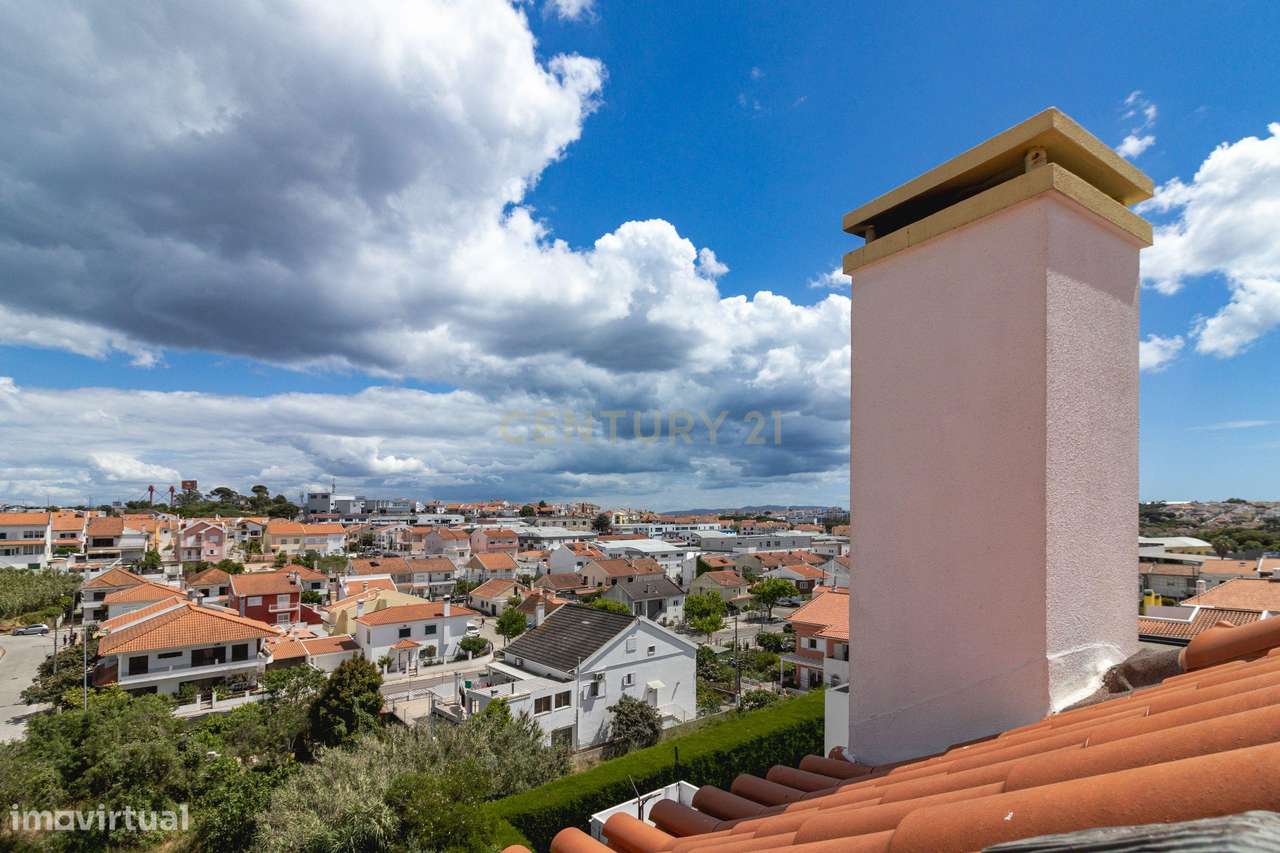 Moradia de Prestígio com 277m² | Garagem | Energia Solar | Feijó, Alma-35
