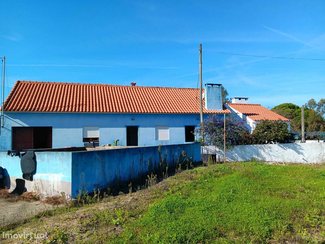 Casa com terreno de 7000m2 em Feixe, Coruche