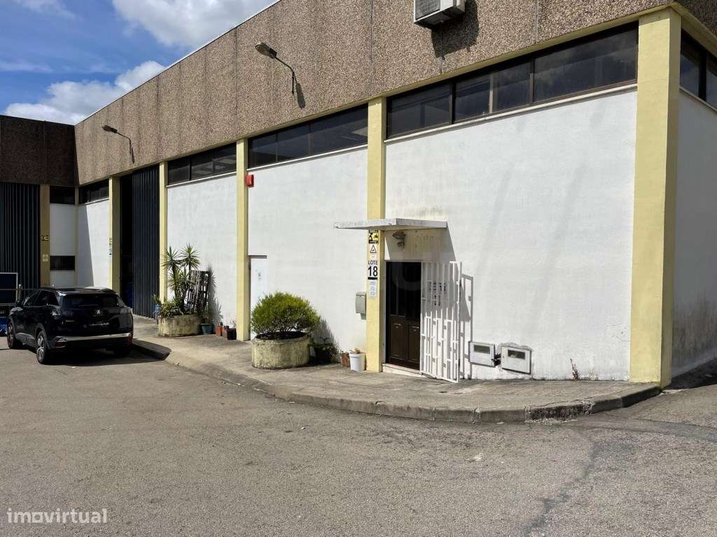 Armazém em Ribeirão - Grande imagem: 1/13