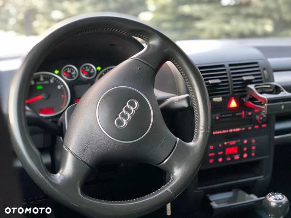 Audi A2 1.6 - 13