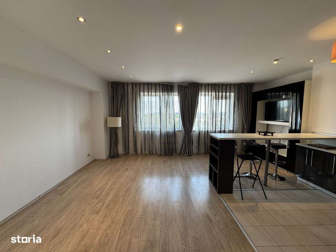 Apartament 2 camere de vanzare *Rin Grand Residence* - Imagine principală: 2/20